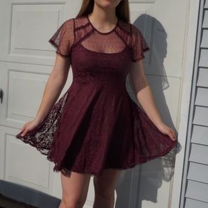 Maroon flowy cocktail dress with lace detail